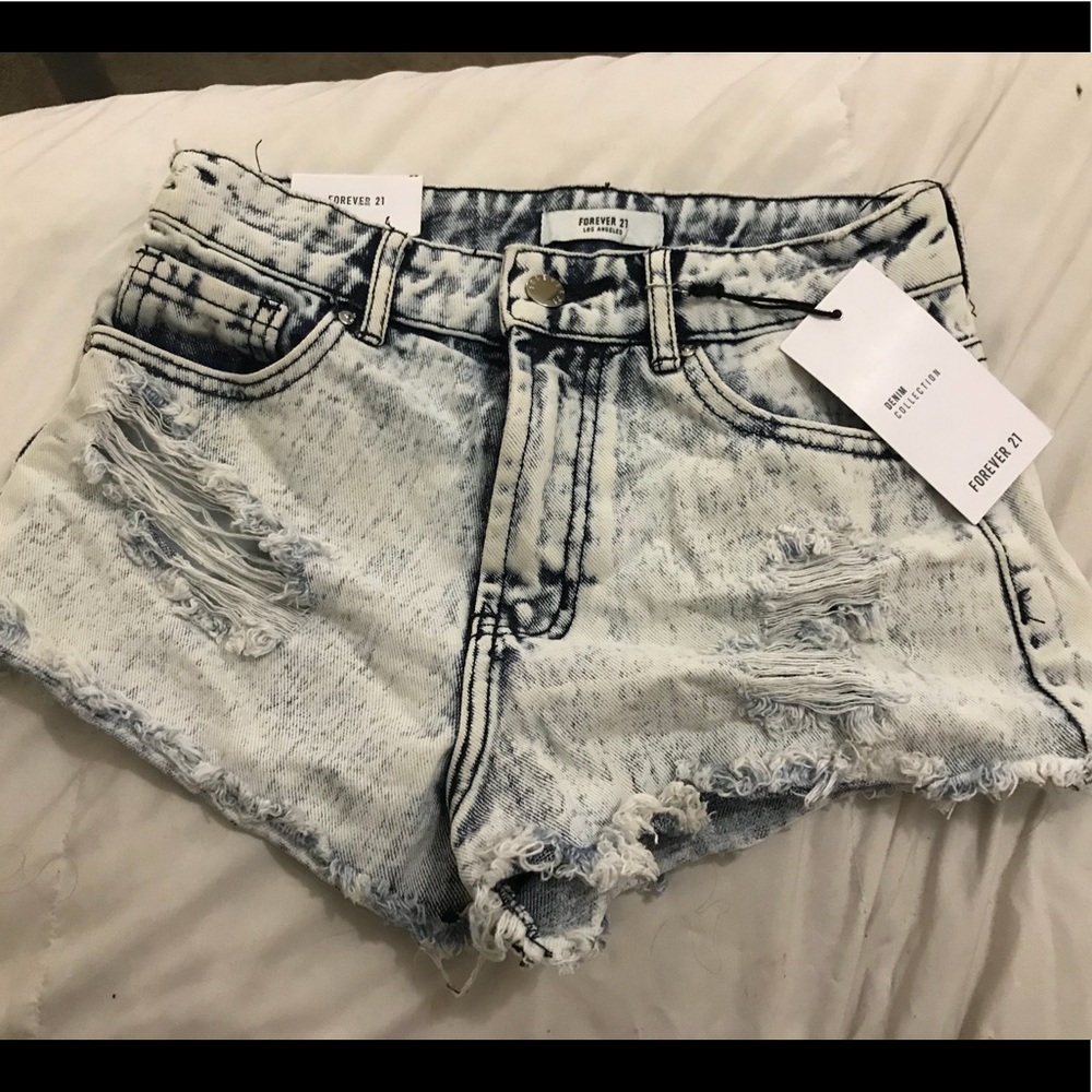 Distressed high rise cut off denim shorts NWT